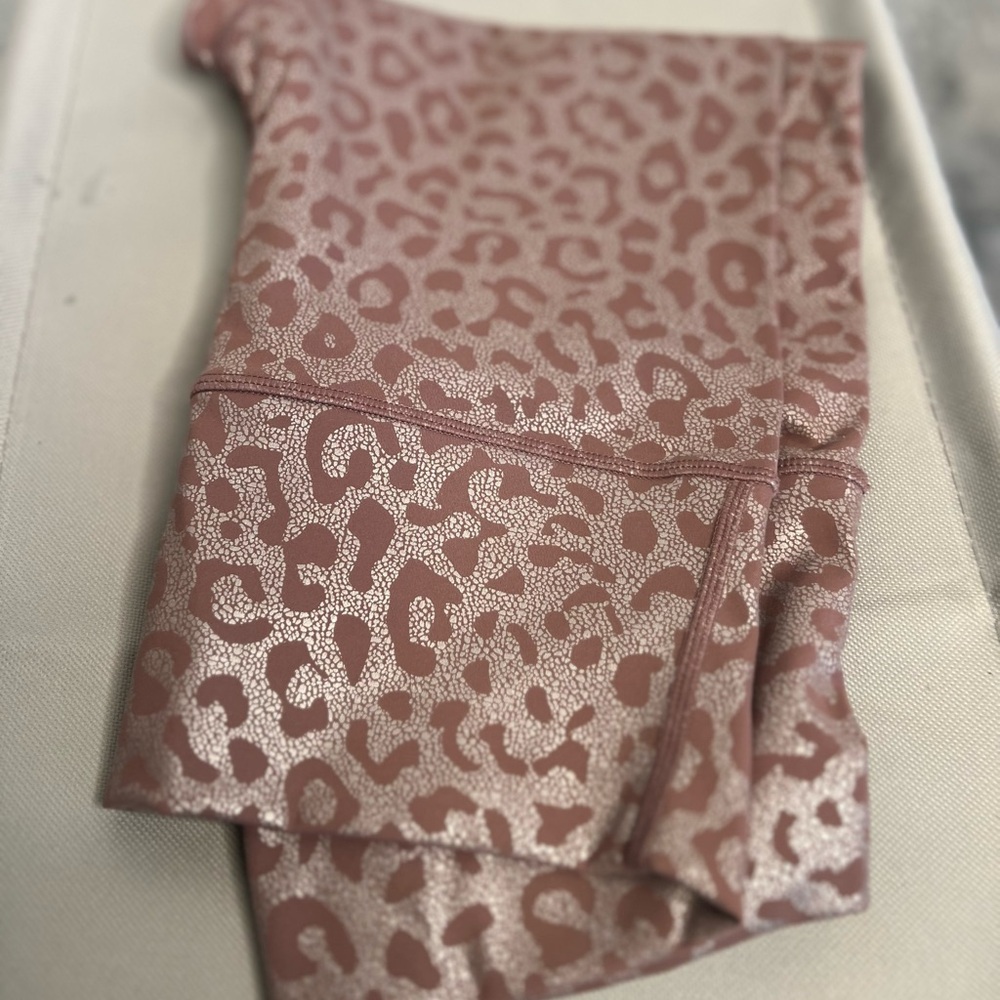 Zyia Light and tight leggings/ soft and comfy